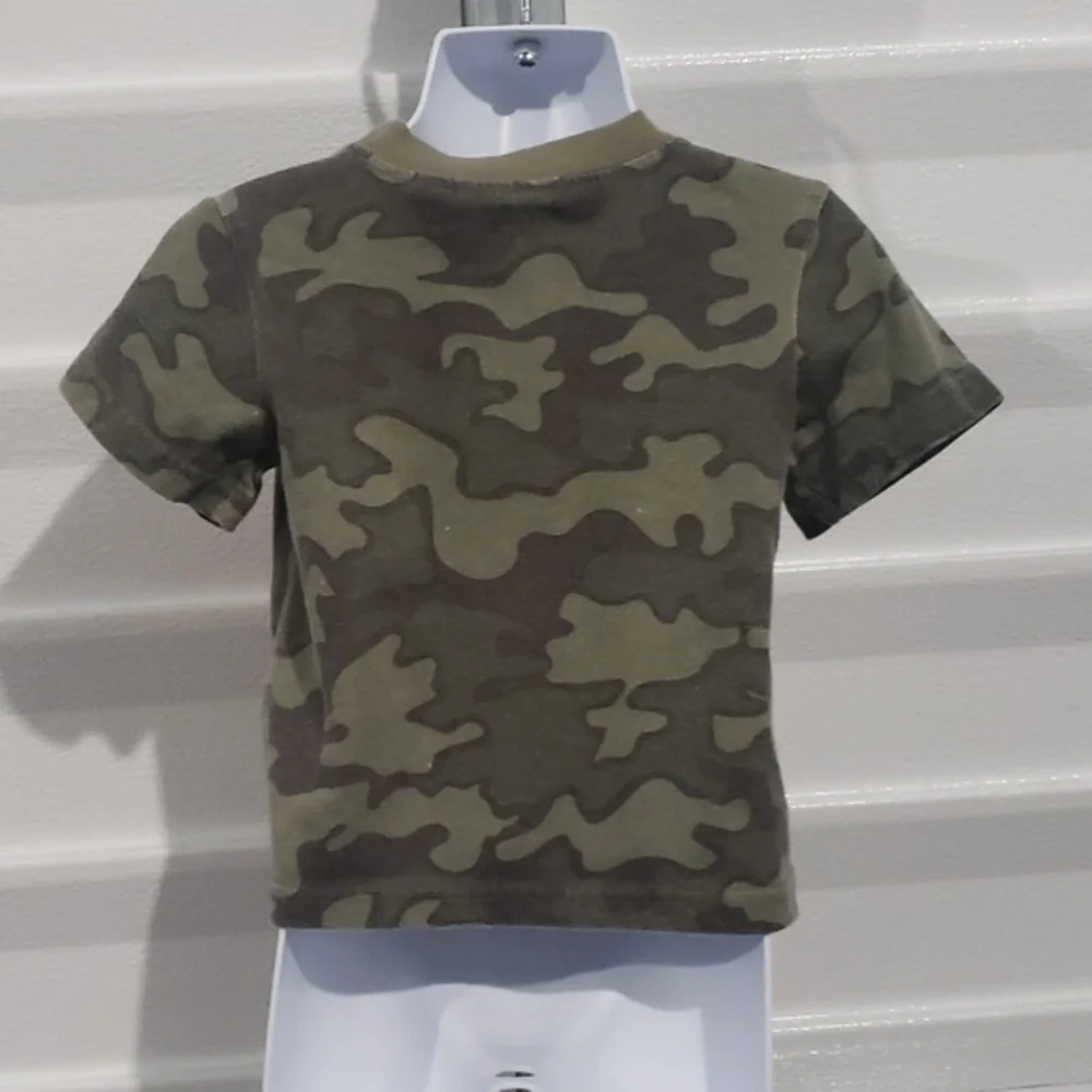 Wonder kids camo shirt size 12‎ months